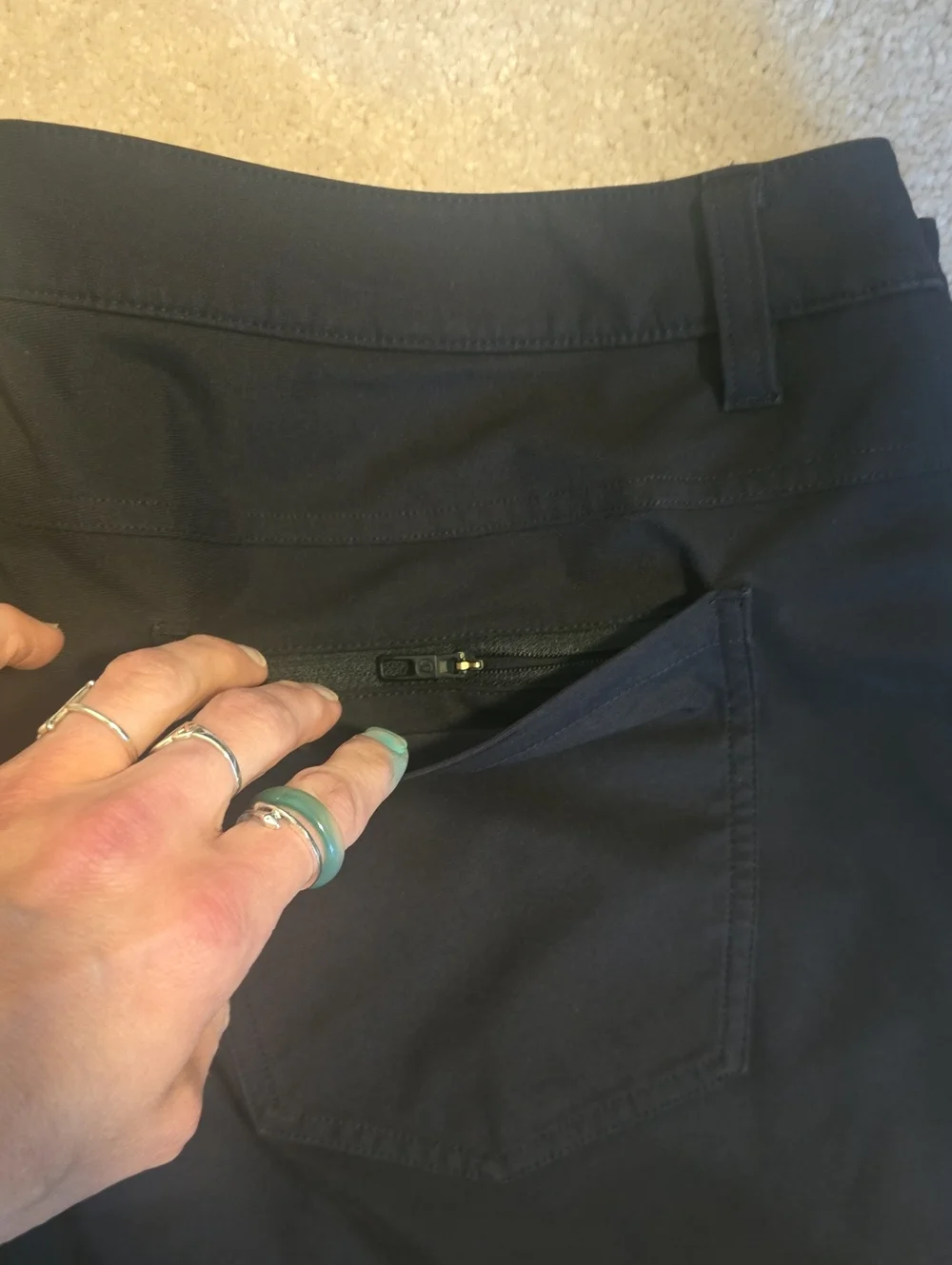 WORN ONCE MENS Buiness Casual LULULEMON PANTS Like New Size 38 Inseam 34